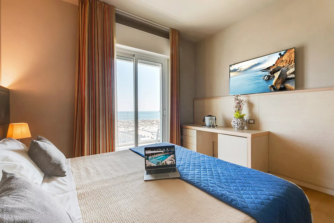 media.Camera_comfort-frontemare3